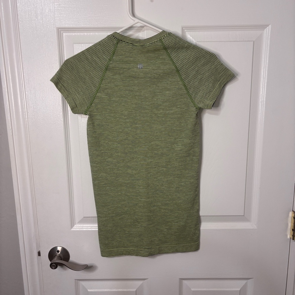 Lululemon Swiftly Tech Short Sleeve Shirt 2.0 - Picture 6 of 9